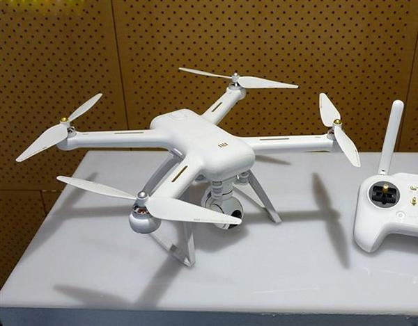 【業(yè)界要聞】米黑又來說事：說起無人機(jī)，小米竟無言以對(duì)